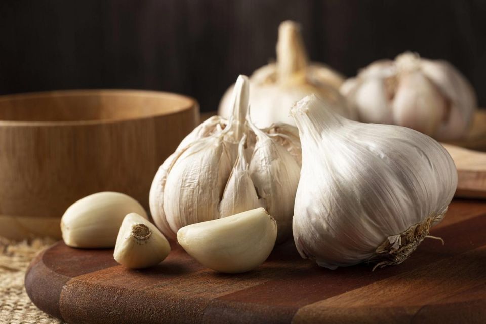 Чеснок как суперфуд: 6 причин добавлять его в рацион каждый день