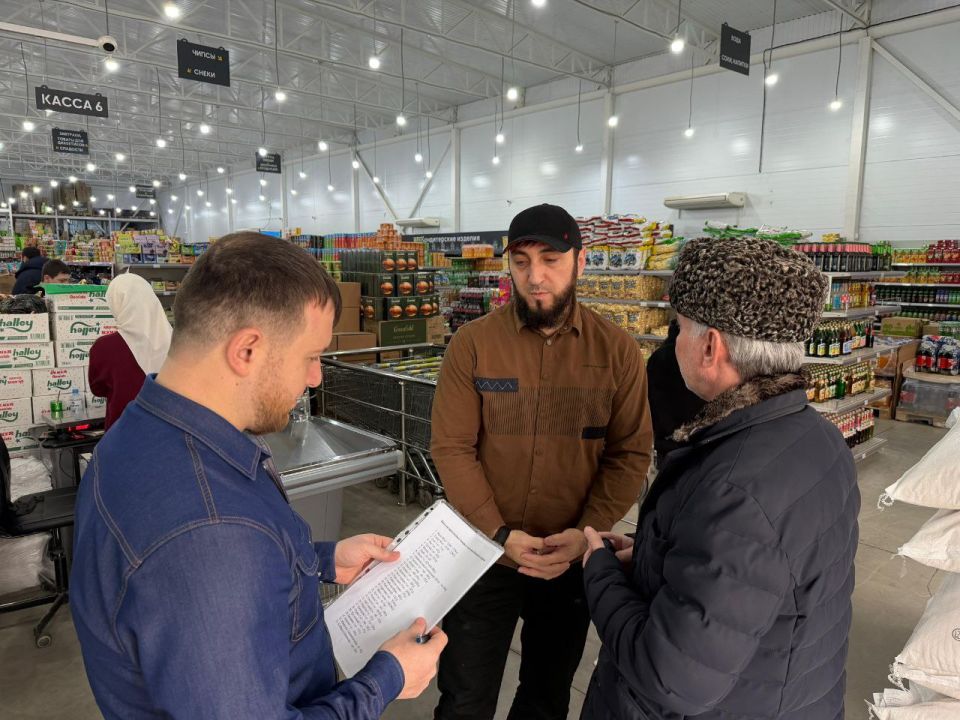 В преддверии священного месяца Рамадан депутаты Парламента ЧР провели проверку цен на рынках Шалинского района В преддверии священного месяца Рамадан депутаты Парламента ЧР провели проверку цен на рынках Шалинского района