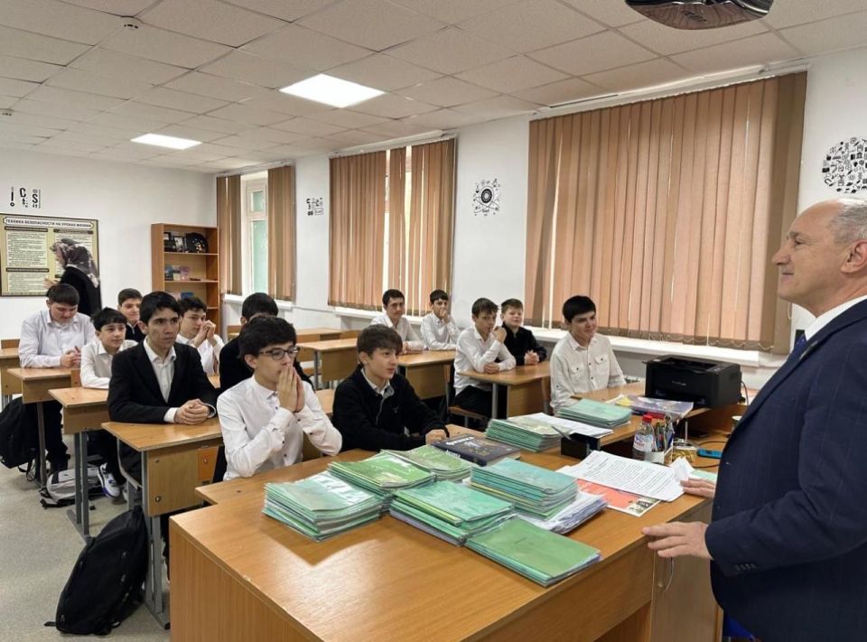 ������� ���������� ��������� ���������� ��� ������ ������ ������� � ��������� ������� ������������������� ����� � 61 ������ ��������