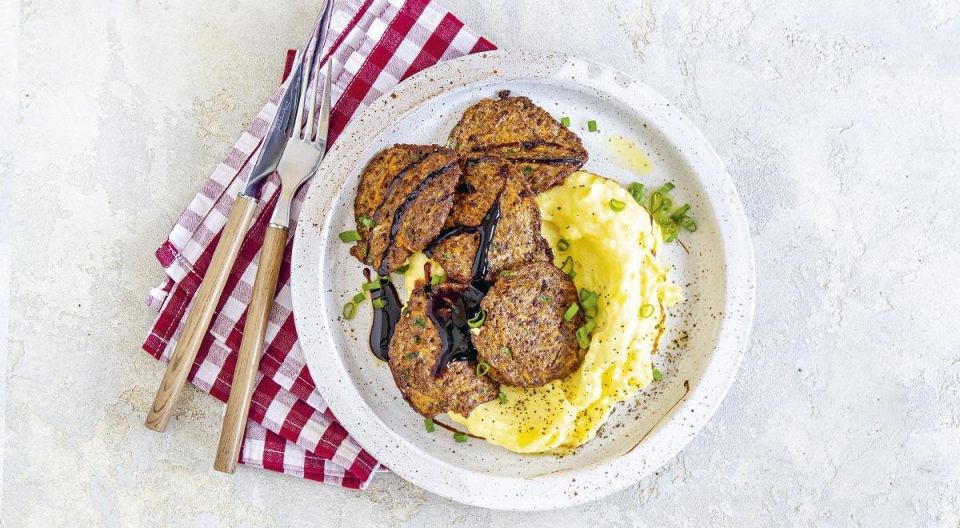 Изумительные печеночные котлеты из куриного филе: простота и польза