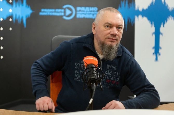 Есть три писателя, у которых я читал абсолютно все написанные ими книги: Достоевский, Прилепин и Садулаев