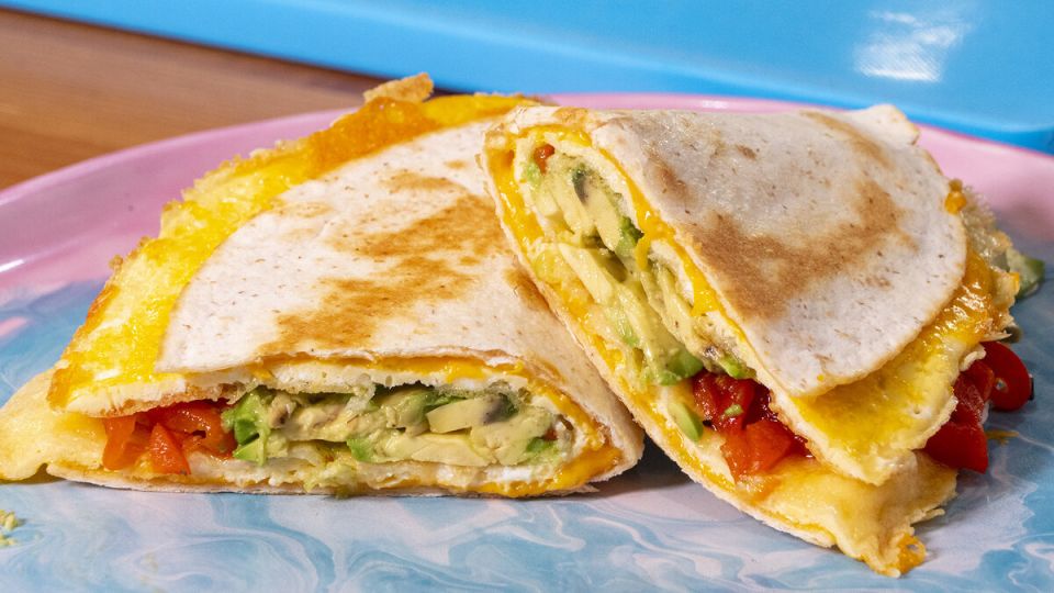 Сырный завтрак: идеальное сочетание хруста и нежности в лаваше