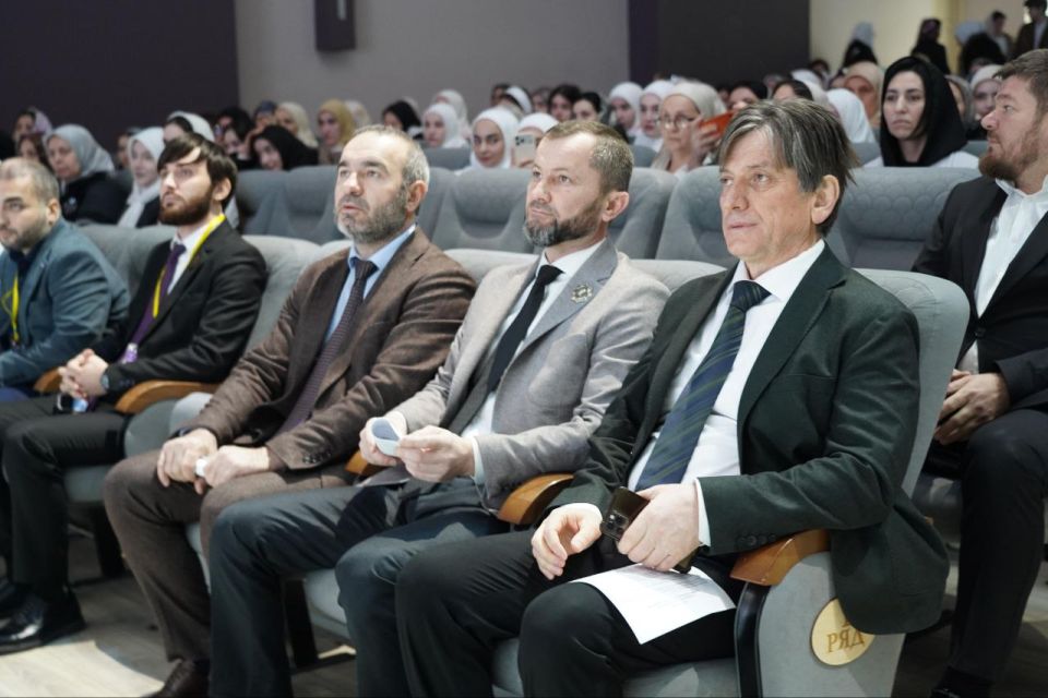 ����� ������ ������ ������� � �������������� ������ ����������� �������: ���� � ��������