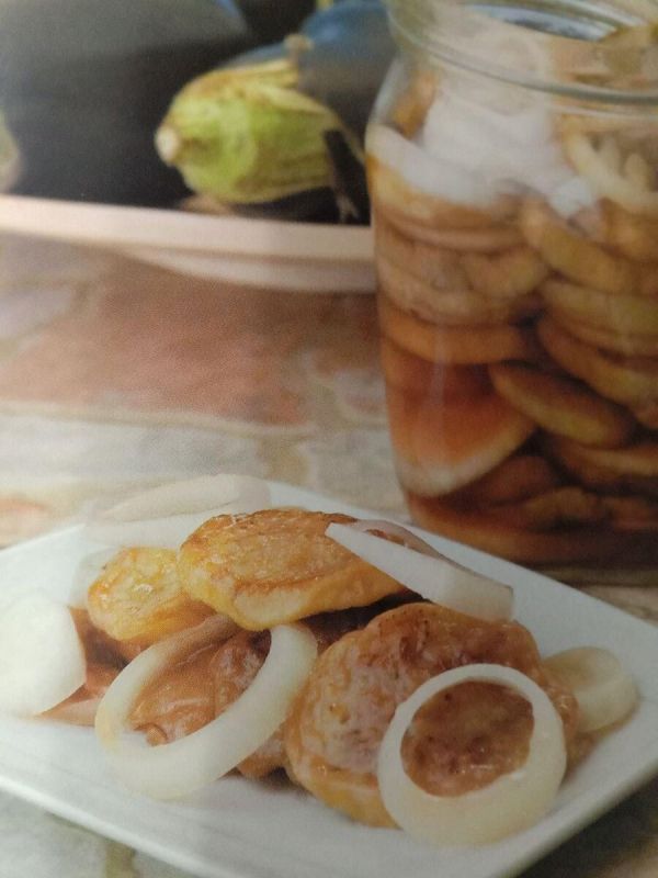 Как приготовить ароматные маринованные баклажаны с луком на зиму