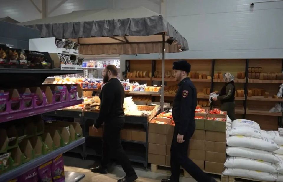 По поручению Главы ЧР, Героя России Рамзана Кадырова в рамках борьбы с необоснованным ростом цен на социально значимые продукты в секторе N6 Грозненского муниципального района, куратором которого является Майрбек Хасиев... По поручению Главы ЧР, Героя России Рамзана Кадырова в рамках борьбы с необоснованным ростом цен на социально значимые продукты в секторе N6 Грозненского муниципального района, куратором которого является Майрбек Хасиев...