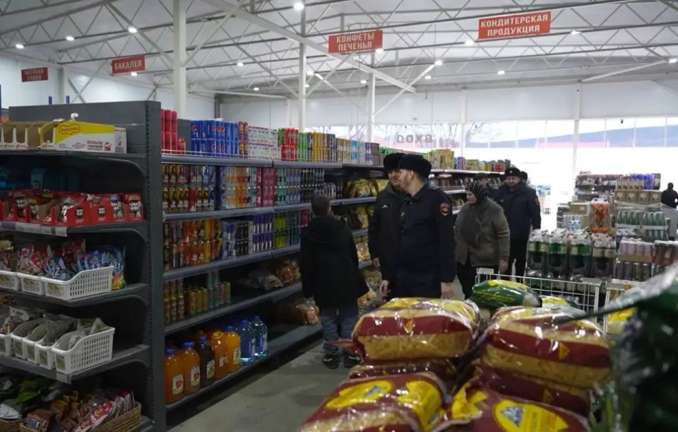 По поручению Главы ЧР, Героя России Рамзана Кадырова в рамках борьбы с необоснованным ростом цен на социально значимые продукты в секторе N6 Грозненского муниципального района, куратором которого является Майрбек Хасиев... По поручению Главы ЧР, Героя России Рамзана Кадырова в рамках борьбы с необоснованным ростом цен на социально значимые продукты в секторе N6 Грозненского муниципального района, куратором которого является Майрбек Хасиев...