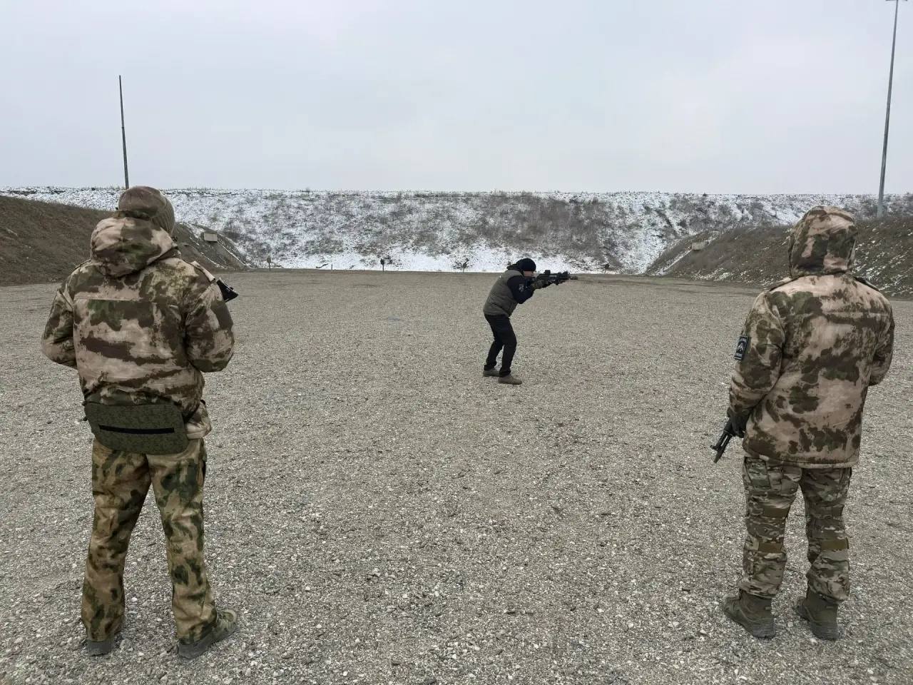 В филиале Центра «ВОИН» в Чеченской Республике под руководством опытных инструкторов проводится комплексная подготовка добровольцев перед их отправкой в зону СВО В филиале Центра «ВОИН» в Чеченской Республике под руководством опытных инструкторов проводится комплексная подготовка добровольцев перед их отправкой в зону СВО