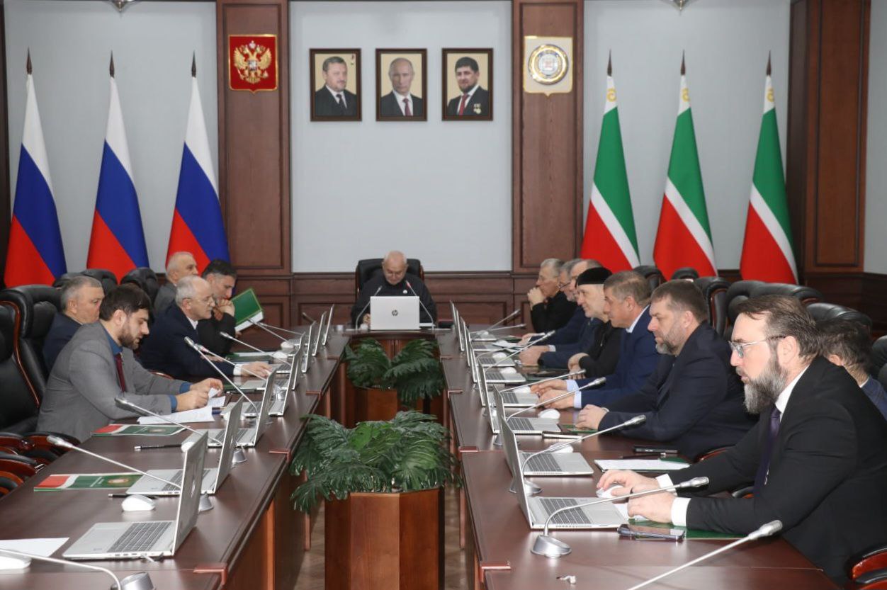 Шаид Жамалдаев провел 102-е заседание Совета Парламента ЧР Шаид Жамалдаев провел 102-е заседание Совета Парламента ЧР