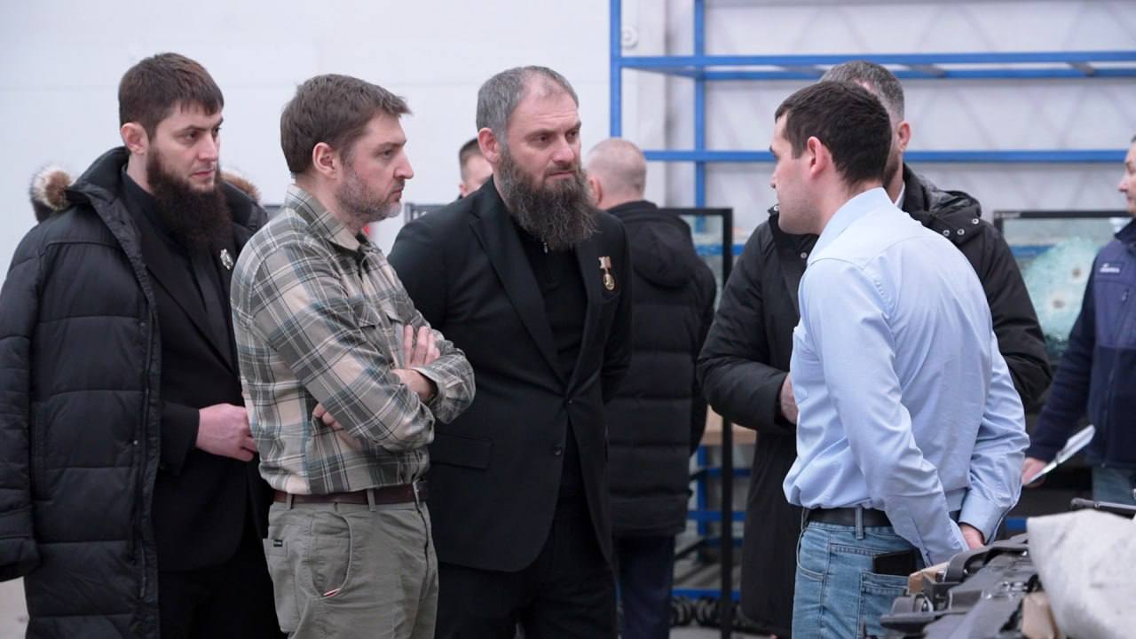 Делегация из Чеченской Республики во главе с руководителем Российского университета спецназа имени В. В. Путина Байбетаром Вайхановым посетила специализированное предприятие АО «Ремдизель» в городе Набережные Челны Делегация из Чеченской Республики во главе с руководителем Российского университета спецназа имени В. В. Путина Байбетаром Вайхановым посетила специализированное предприятие АО «Ремдизель» в городе Набережные Челны