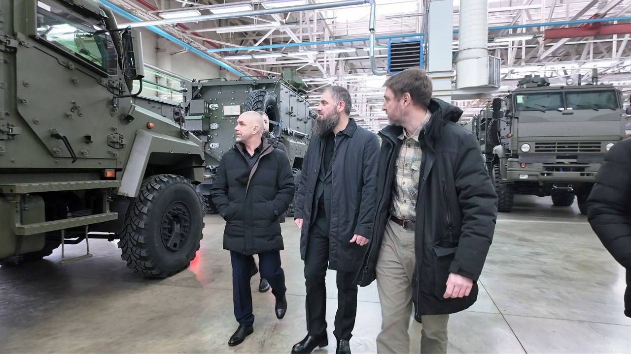 Делегация из Чеченской Республики во главе с руководителем Российского университета спецназа имени В. В. Путина Байбетаром Вайхановым посетила специализированное предприятие АО «Ремдизель» в городе Набережные Челны Делегация из Чеченской Республики во главе с руководителем Российского университета спецназа имени В. В. Путина Байбетаром Вайхановым посетила специализированное предприятие АО «Ремдизель» в городе Набережные Челны