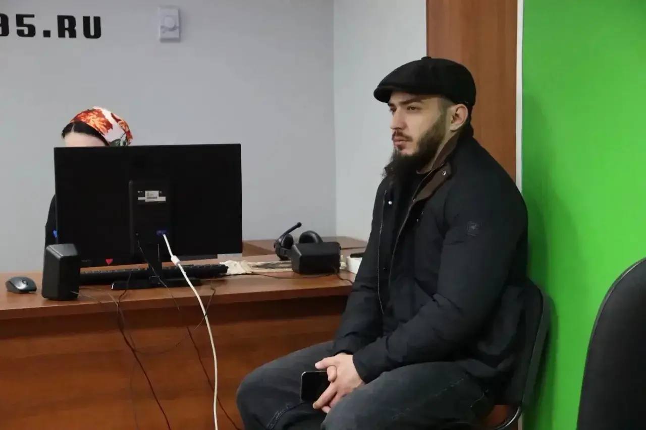 В редакции газеты «Вести республики» прошел обучающий мастер-класс, посвященный возможностям искусственного интеллекта в журналистике В редакции газеты «Вести республики» прошел обучающий мастер-класс, посвященный возможностям искусственного интеллекта в журналистике