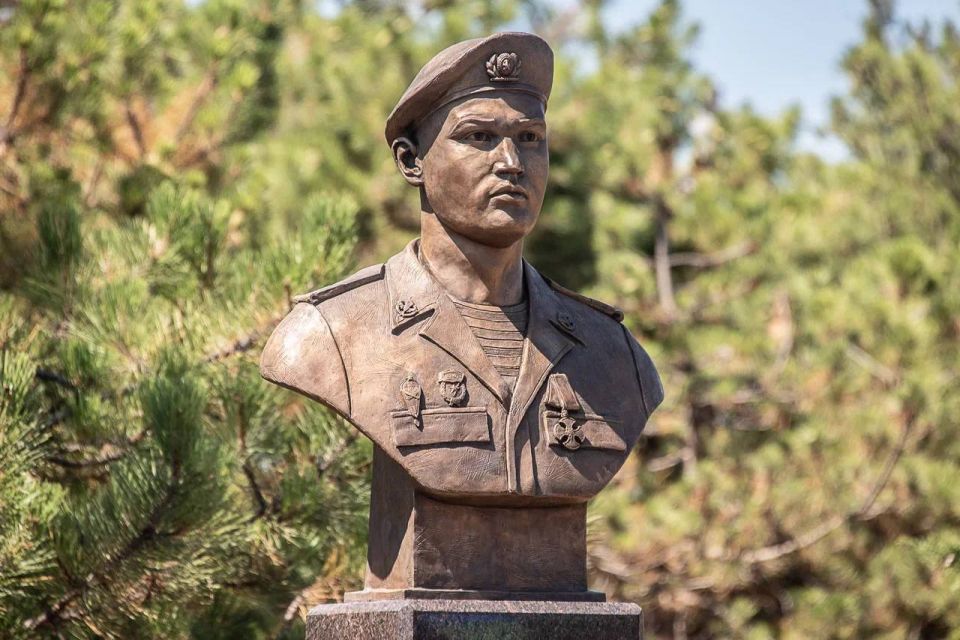 Михаил Развожаев: Сегодня День памяти воинов-десантников 6-й парашютно-десантной роты 104-го гвардейского полка Псковской дивизии ВДВ, геройски погибших в Аргунском ущелье при проведении контртеррористической операции на...