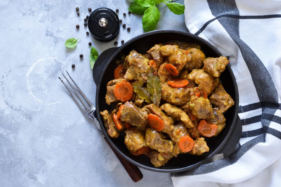 Нежная индейка с морковью и луком: секреты идеального ужина