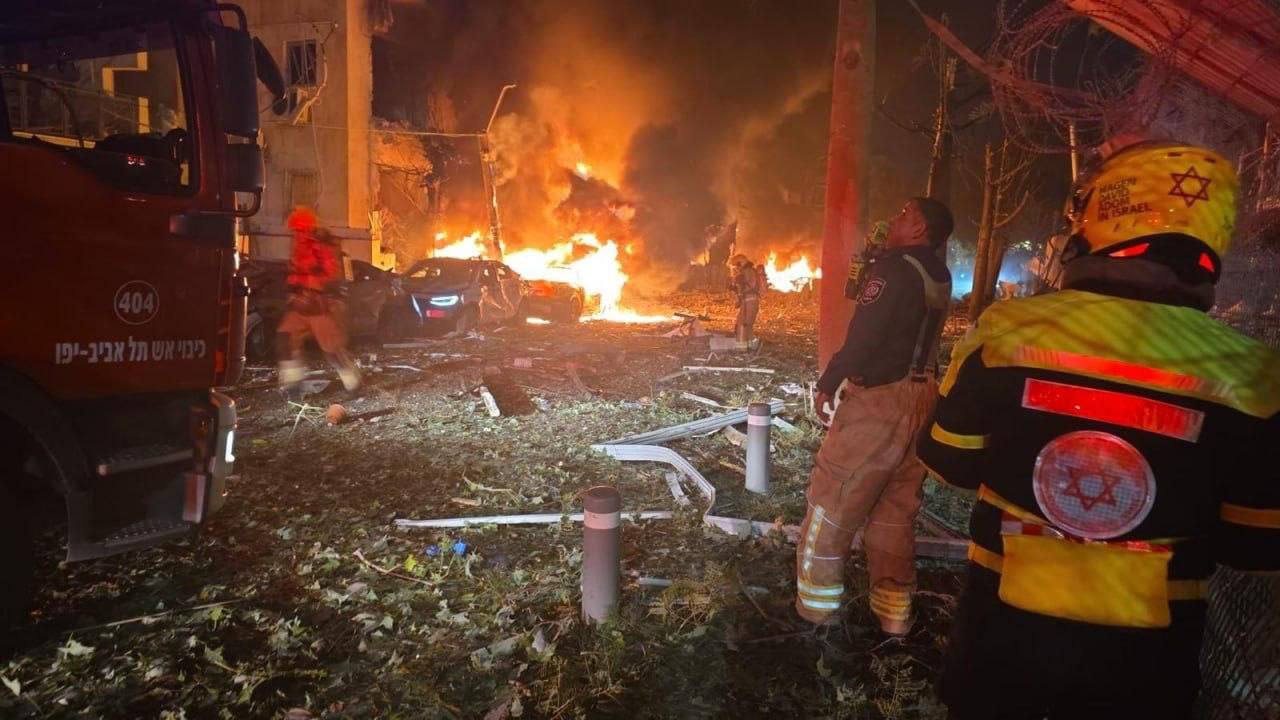 Иран наносит удары по Тель-Авиву