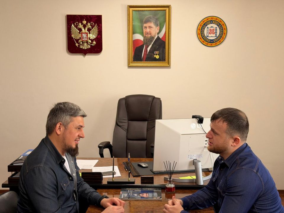Муртуз-Али Дагаев встретился с председателем Молодежного парламента ЧР Магомедом Азизовым