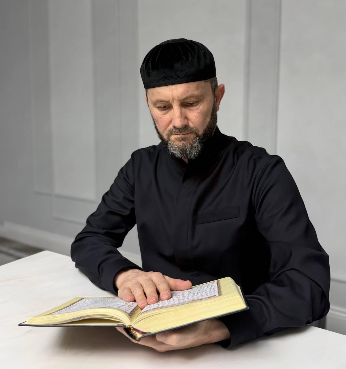 Министр образования и науки ЧР Хож-Бауди Дааев принял участие во флэшмобе по чтению Священного Корана, который организовал заместитель Председателя Правительства ЧР — министр ЧР по физической культуре и спорту Ахмат Кадыров