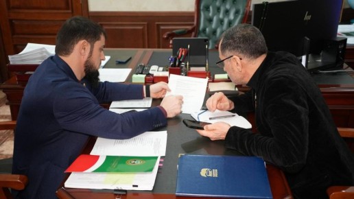 Ахмед Дудаев: Встретился с руководителем исполнительного комитета Чеченского регионального отделения партии "Единая Россия", дорогим БРАТОМ Адланом Динаевым