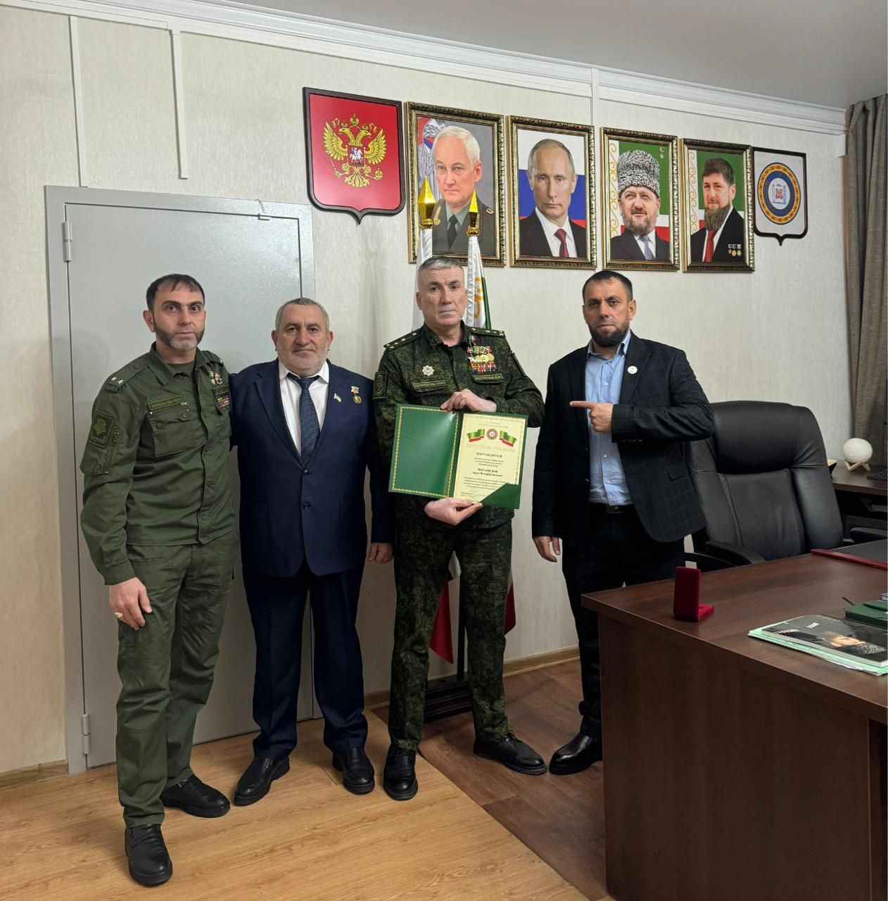 Рызван Цабаев встретился с военкомом Гудермесского и Ножай-Юртовского районов Аруном Магамедовым