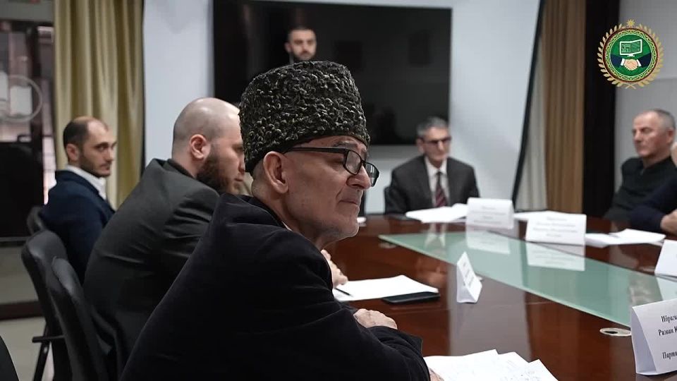 Ахмед Дудаев: Провел расширенное совещание с руководством МинНацИнформ ЧР, регионального исполкома партии «Единая Россия», избирательной комиссии Чеченской Республики, общественной палаты ЧР, а также региональных отделений...