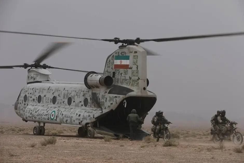 Армия обороны Израиля (ЦАХАЛ) атакует нарисованные иранские вертолеты