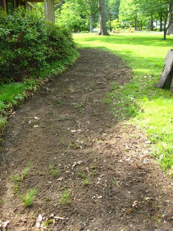 Создаем садовую дорожку из песчаника: шаг за шагом