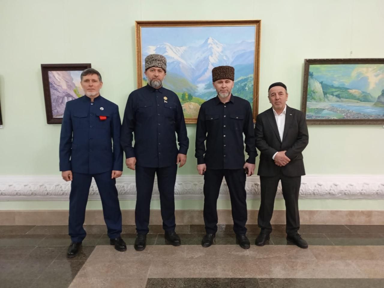 Депутаты приняли участие в открытии выставки «Весеннее настроение» Депутаты приняли участие в открытии выставки «Весеннее настроение»