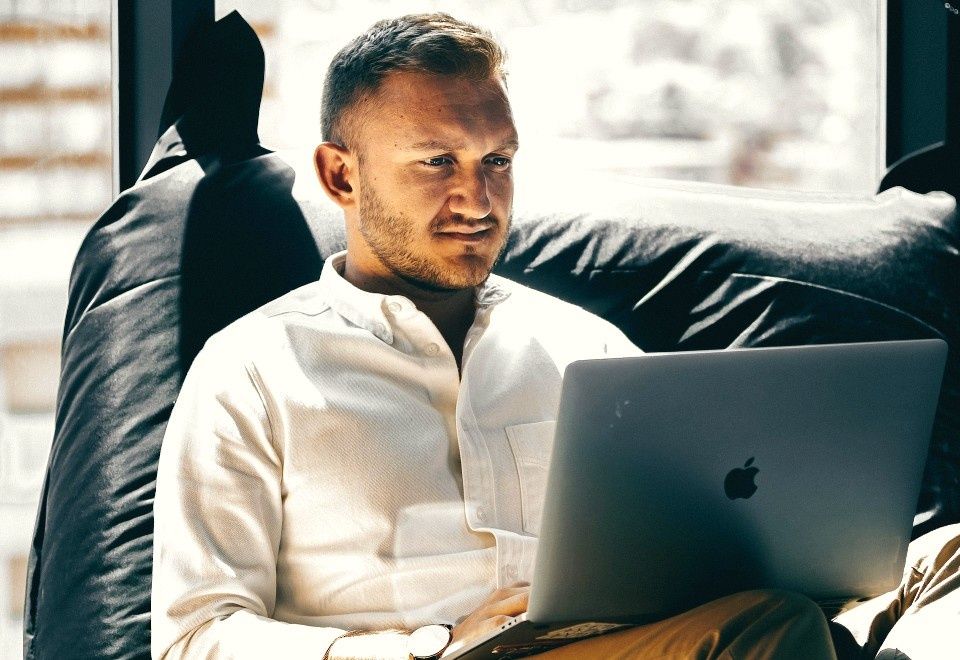 Задаток или аванс: что нужно знать о рисках для сторон сделки