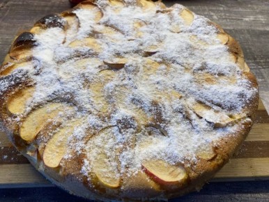 Нежная шарлотка: секреты идеального яблочного пирога