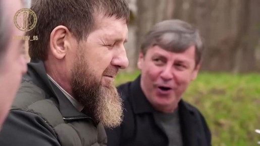 Глава Чеченской Республики Рамзан Кадыров провёл День работника культуры в тёплой и неформальной обстановке на свежем воздухе вместе с представителями творческой среды