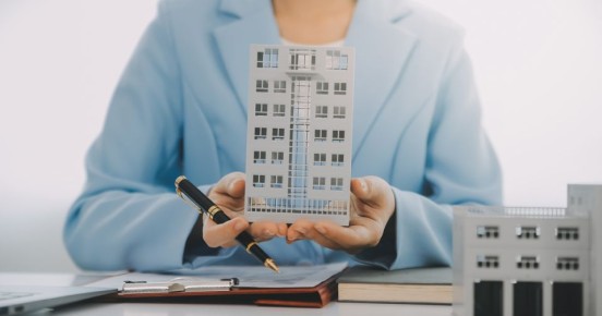 �������� �������: ����� �� ����������� ������������ ����� ������ � MAX � ��� �������� �������� ���