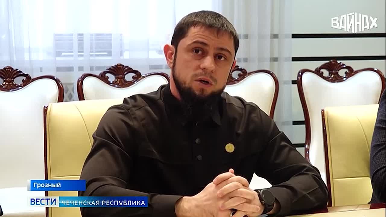 Депутат Госдумы РФ Адам Делимханов провел встречу с заместителем Председателя Правительства ЧР – министром ЧР по национальной политике, внешним связям, печати и информации Ахмедом Дудаевым обсудили работу представительств в...