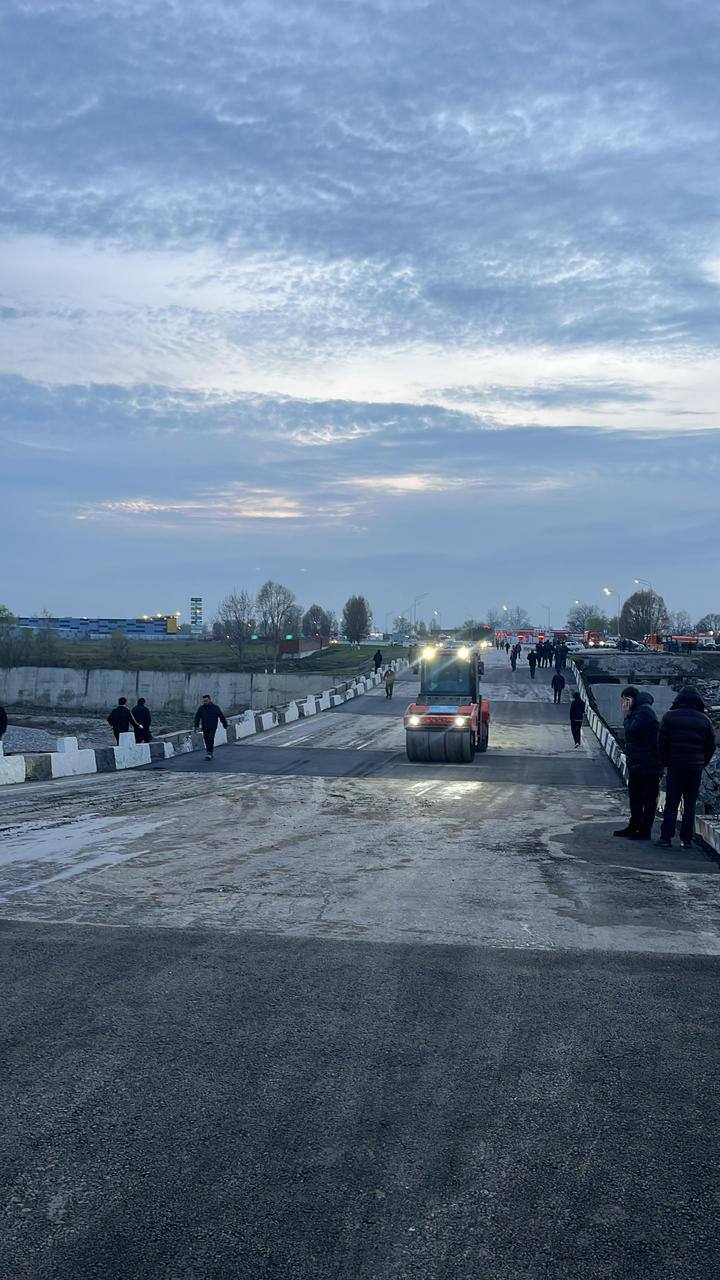 Движение по мосту в городе Аргун, получившему повреждения в результате обильных осадков и паводков, откроется для легковых автомобилей сегодня Движение по мосту в городе Аргун, получившему повреждения в результате обильных осадков и паводков, откроется для легковых автомобилей сегодня