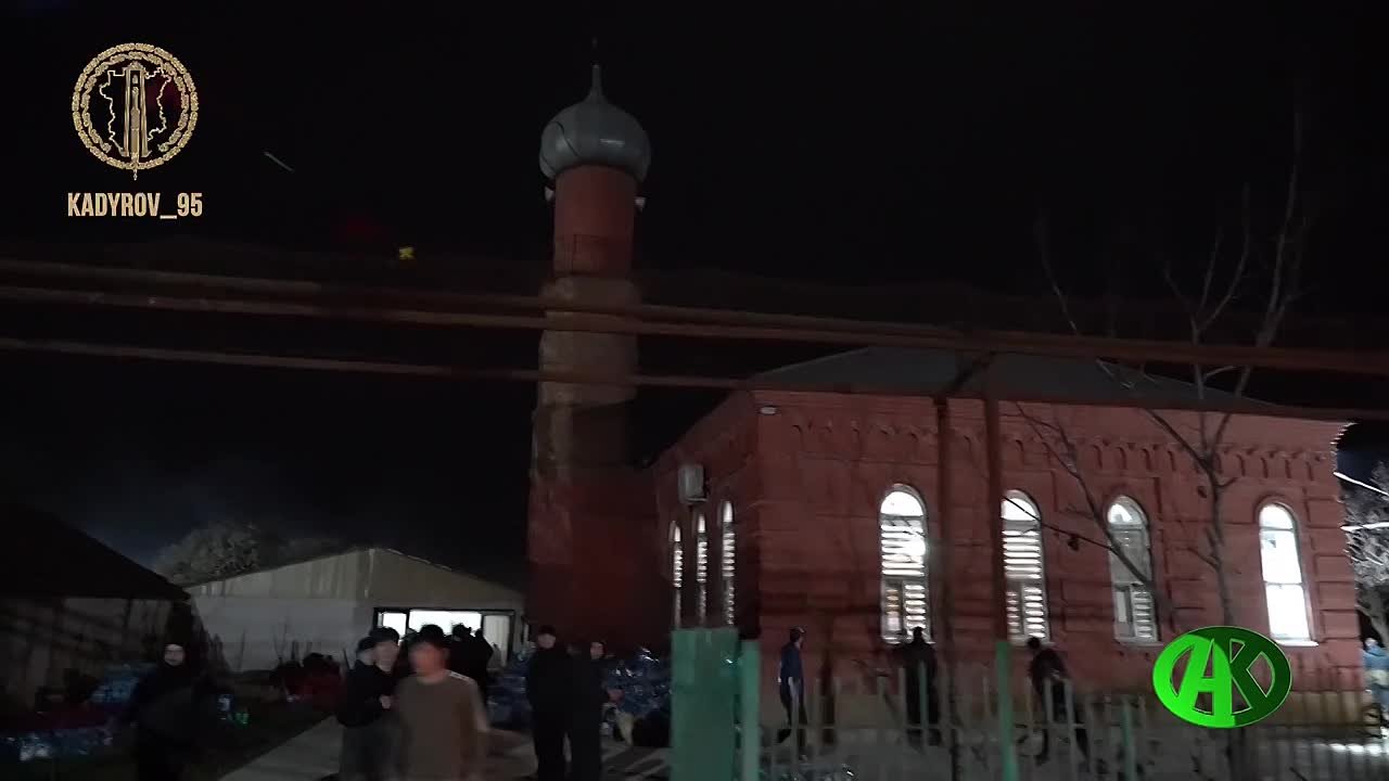 Региональный общественный фонд имени Ахмата-Хаджи Кадырова доставил гуманитарный груз пострадавшим в результате стихийного бедствия жителям трех населенных пунктов Хасавюртовского района Дагестана