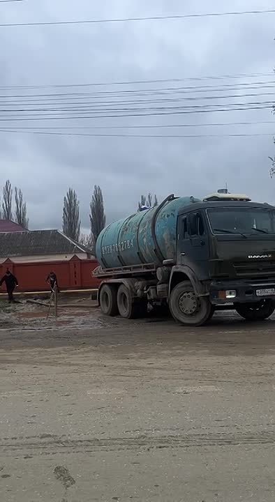 По поручению Главы Чеченской Республики Рамзана Кадырова в Гудермесе продолжается круглосуточная работа по ликвидации последствий непогоды