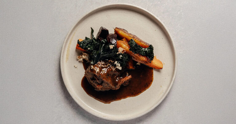 На Смоленской улице открылся новый ресторан 0,75: традиции русской кухни в современном исполнении