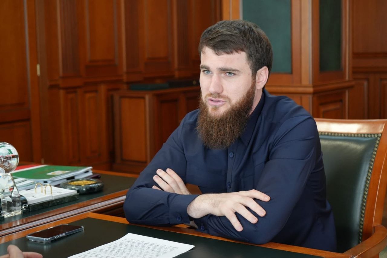 Ассаламу Алайкум!. Руководитель Администрации Главы и Правительства ЧР Галас Таймасханов провёл рабочую встречу с заместителем Председателя Правительства ЧР – министром сельского хозяйства ЧР Висханом Мацуевым Ассаламу Алайкум!. Руководитель Администрации Главы и Правительства ЧР Галас Таймасханов провёл рабочую встречу с заместителем Председателя Правительства ЧР – министром сельского хозяйства ЧР Висханом Мацуевым