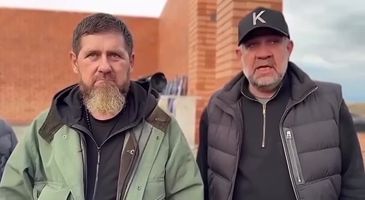 Глава ЧР Рамзан Кадыров посетил Гудермесский район, где активными темпами ведётся строительство жилья для семей, пострадавших от проливных дождей