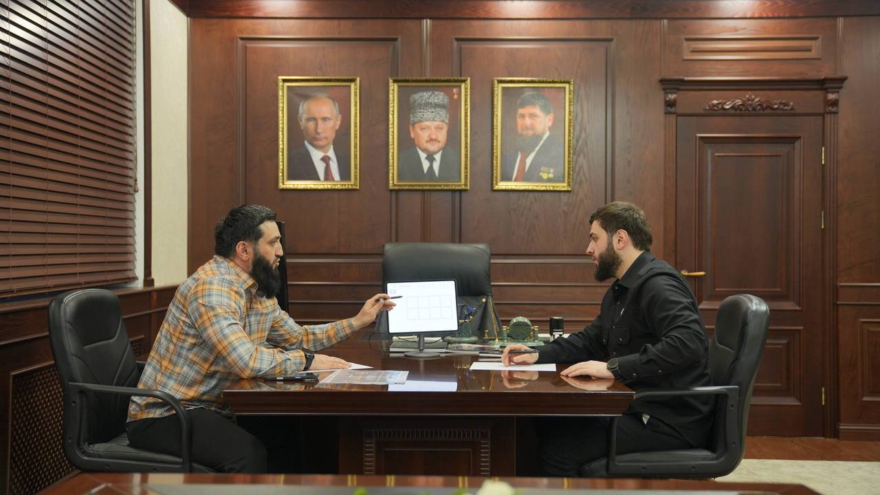 В селе Махкеты построят современный тренажерный зал за 30 миллионов рублей, сообщил глава администрации Веденского района Турпал-Али Абдулазизов