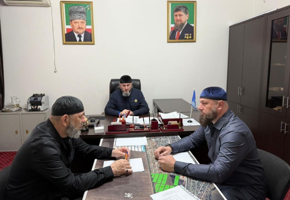 Парламентарии побывали в с. Гойты