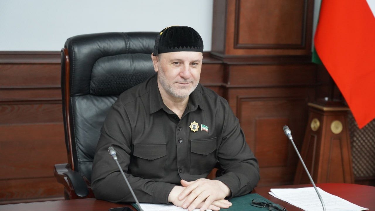 Муса Ханариков провел заседание Комитета по вопросам социальной политики, здравоохранения и спорта Муса Ханариков провел заседание Комитета по вопросам социальной политики, здравоохранения и спорта