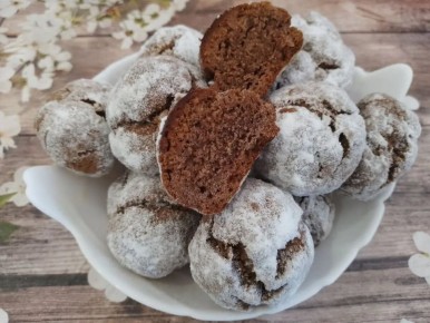 Как приготовить рассыпчатое шоколадное печенье в сахарной пудре