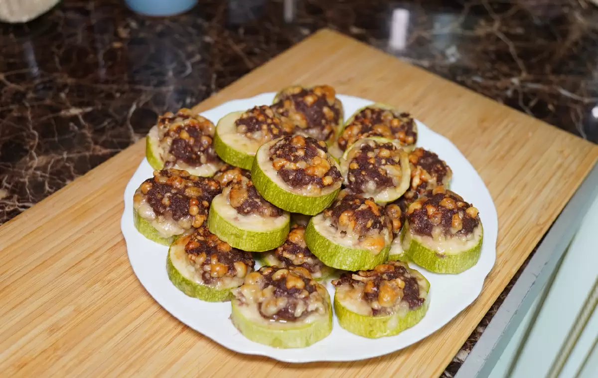 Сочные кабачки с фаршем: простой и вкусный рецепт