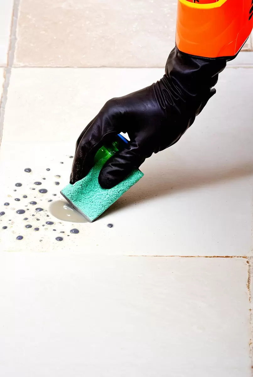 Очистка после ремонта: идеальный выбор средств для удаления строительно-химических загрязнений