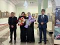 Алихан Элембаев посетил выставку чеченских художниц Седы Виситаевой и Макки Мухадиновой