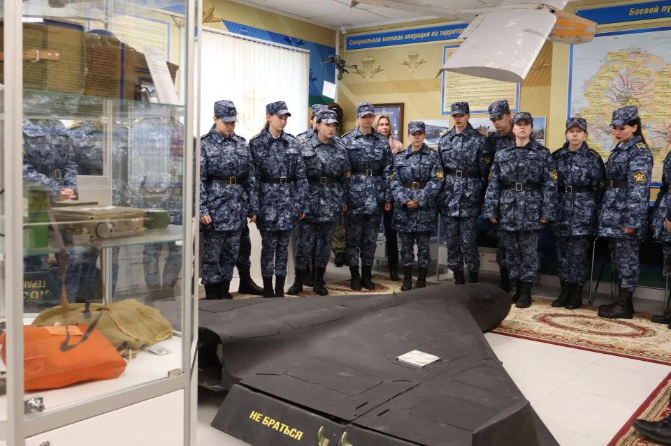 Сенаторы Совета Федерации Федерального Собрания Российской Федерации и Координационный совет по делам молодежи УИС организовали патриотическое мероприятие ко Дню Победы Сенаторы Совета Федерации Федерального Собрания Российской Федерации и Координационный совет по делам молодежи УИС организовали патриотическое мероприятие ко Дню Победы