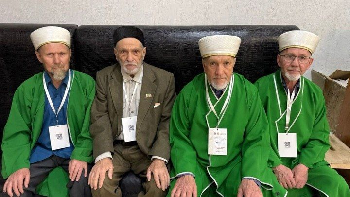 В Чеченской Республике проживают представители многих национальностей, каждая из которых вносит свой вклад в развитие региона и сохранение уникального многообразия его культур В Чеченской Республике проживают представители многих национальностей, каждая из которых вносит свой вклад в развитие региона и сохранение уникального многообразия его культур