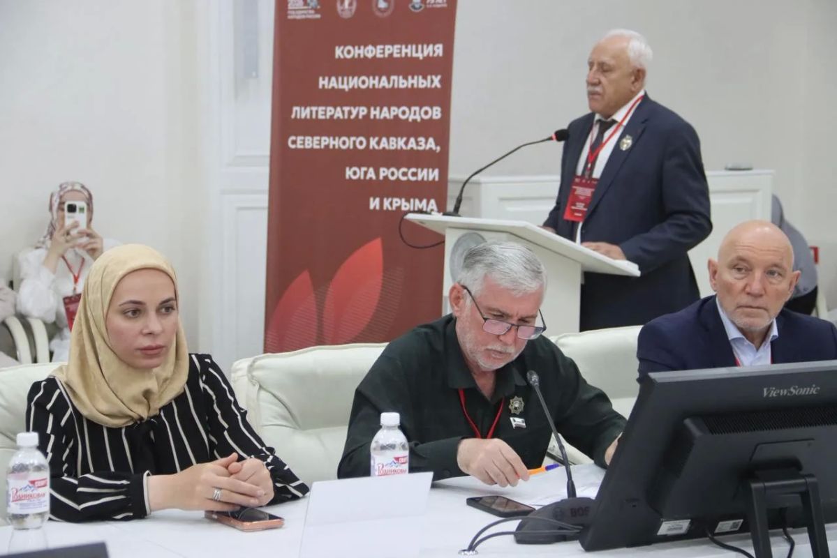 В Чеченском государственном педагогическом университете открылась Конференция национальных литератур народов Северного Кавказа, Юга России и Крыма, передает корреспондент ИА «Чечня Сегодня» В Чеченском государственном педагогическом университете открылась Конференция национальных литератур народов Северного Кавказа, Юга России и Крыма, передает корреспондент ИА «Чечня Сегодня»