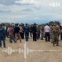 Жители Ингушетии поблагодарили добровольцев из Чеченской Республики за помощь в поисках восьмилетнего Хизира Дербичева, который пропал на реке Сунжа и был обнаружен чеченцами и ингушами спустя восемь дней поисков