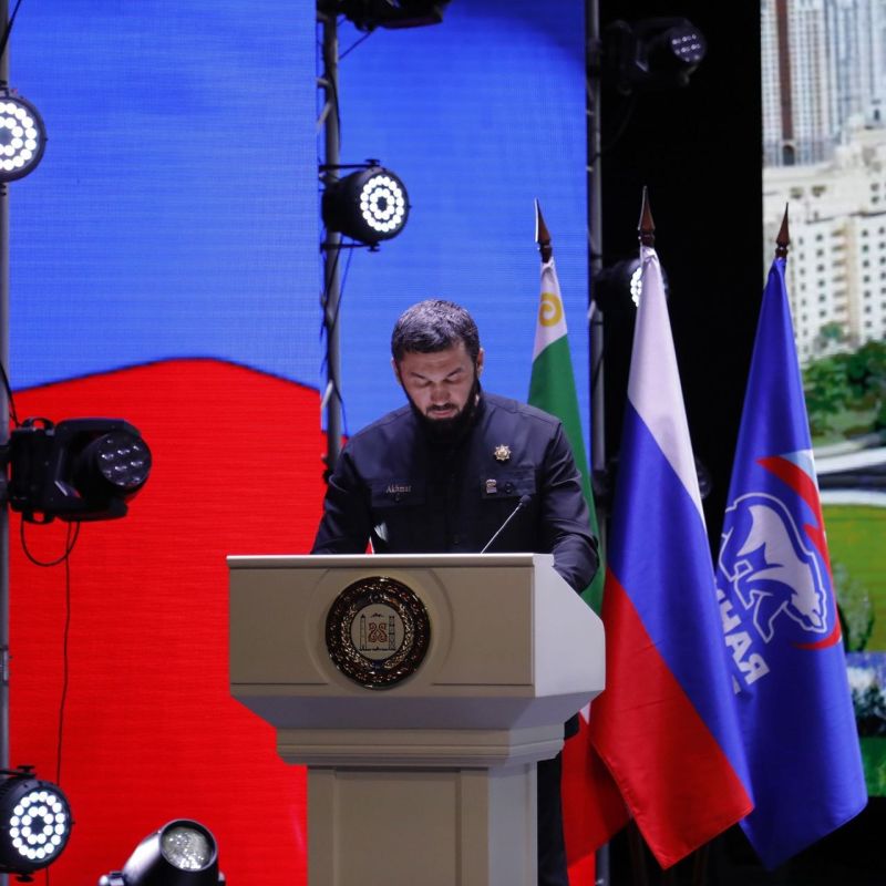 В ходе своего выступления на 42 конференции ЧРО партии «Единая Россия» Депутат Госдумы РФ Адам Делимханов отметил, что возможность собраться вместе для определения будущего Чеченской Республики — это великое благо В ходе своего выступления на 42 конференции ЧРО партии «Единая Россия» Депутат Госдумы РФ Адам Делимханов отметил, что возможность собраться вместе для определения будущего Чеченской Республики — это великое благо