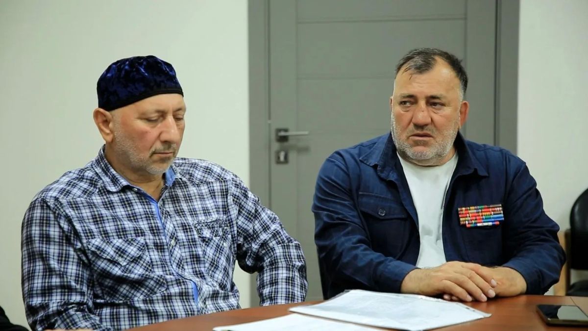 Представители Общественного совета при ведомстве Лайлаъ Аюбова и Абдулхамид Уздорбиев провели семинар на тему культуры поведения в социальных сетях Представители Общественного совета при ведомстве Лайлаъ Аюбова и Абдулхамид Уздорбиев провели семинар на тему культуры поведения в социальных сетях